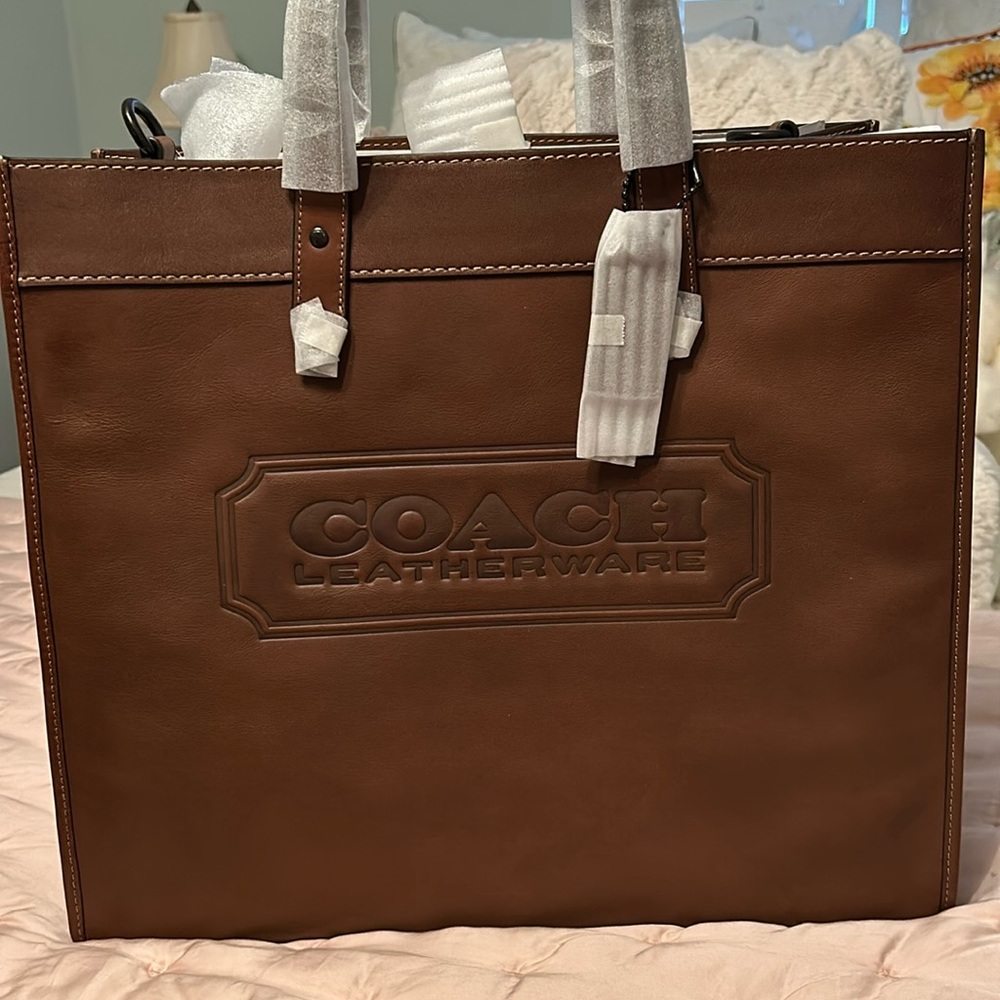 Coach Field tote 40